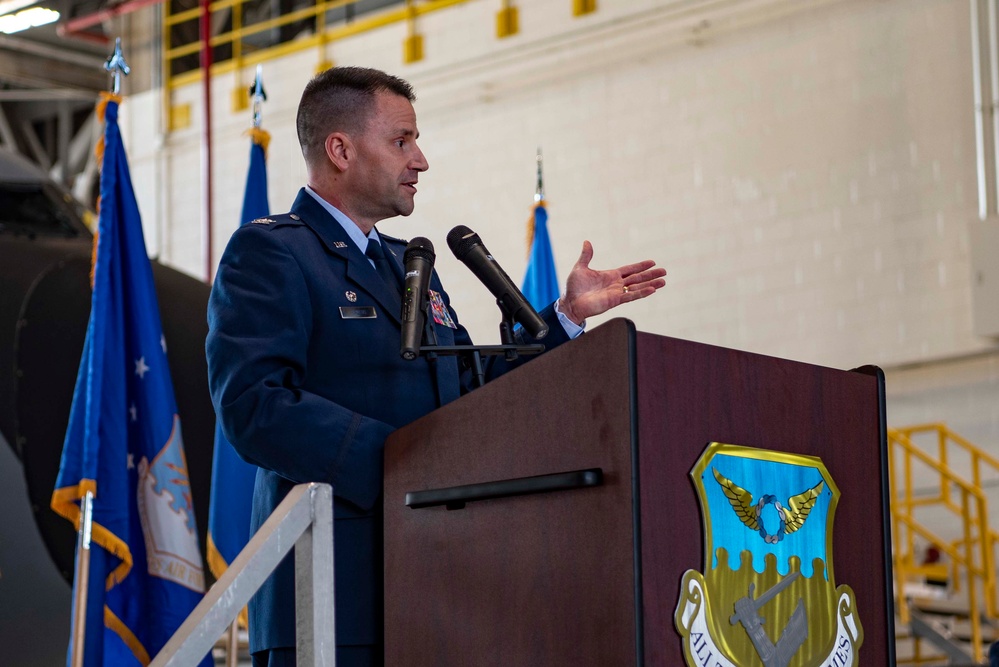 Powers assumes command of 121st ARW