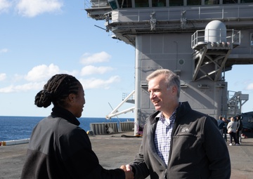 Under Secretary of the Navy visits USS George Washington (CVN 73)