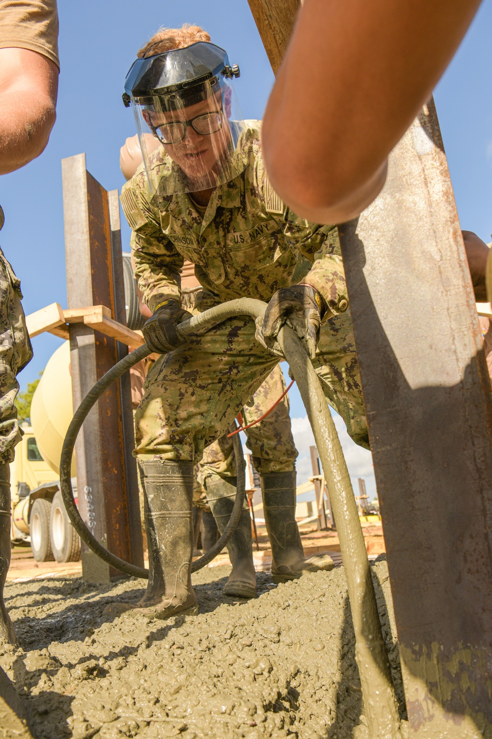 NMCB 11 Builds Display Stand on CRTC Gulfport