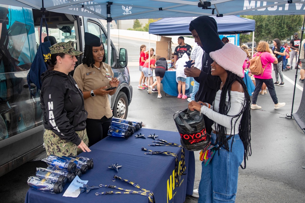 Navy Holds STEM Event in Concord, N.C.
