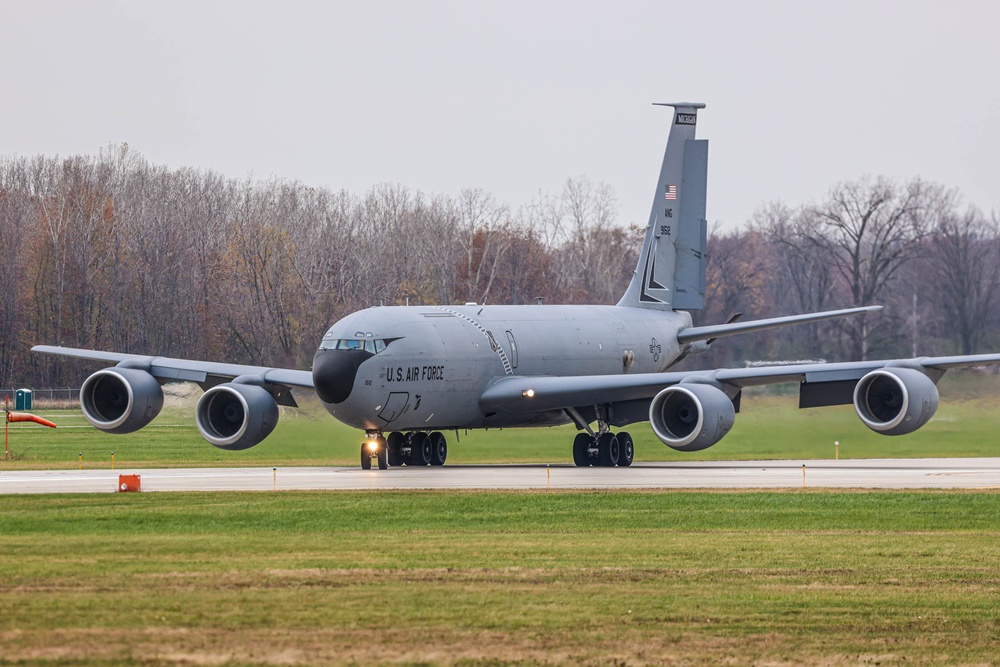 127th Air Refueling Group Returns Home