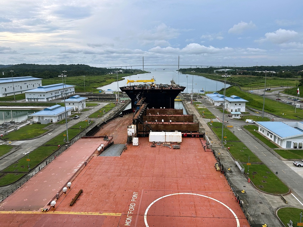 Dvids News Montford Point Becomes First Msc Ship To Transit Panama Canal S Newest Locks
