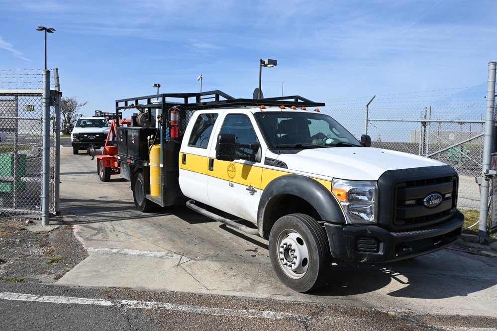 Corps of Engineers loans pumps to New Orleans Fire Department to fight marsh fire