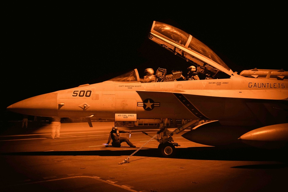 USS Carl Vinson (CVN 70) Sailors Conduct Flight Operations in the Pacific Ocean