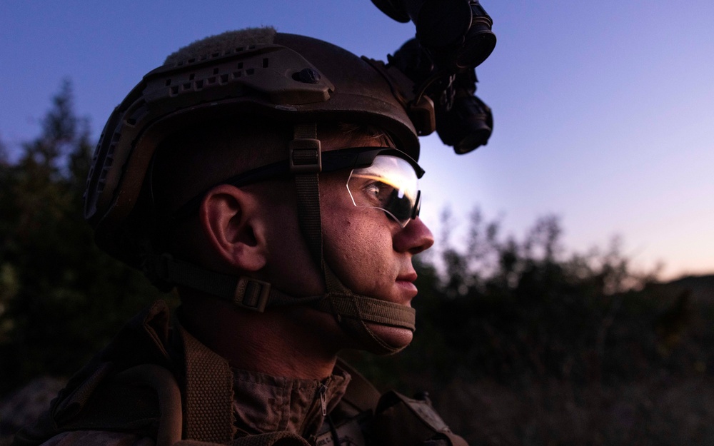 Alpha Company, BLT 1/5 Trains at Camp Pendleton’s Range 800