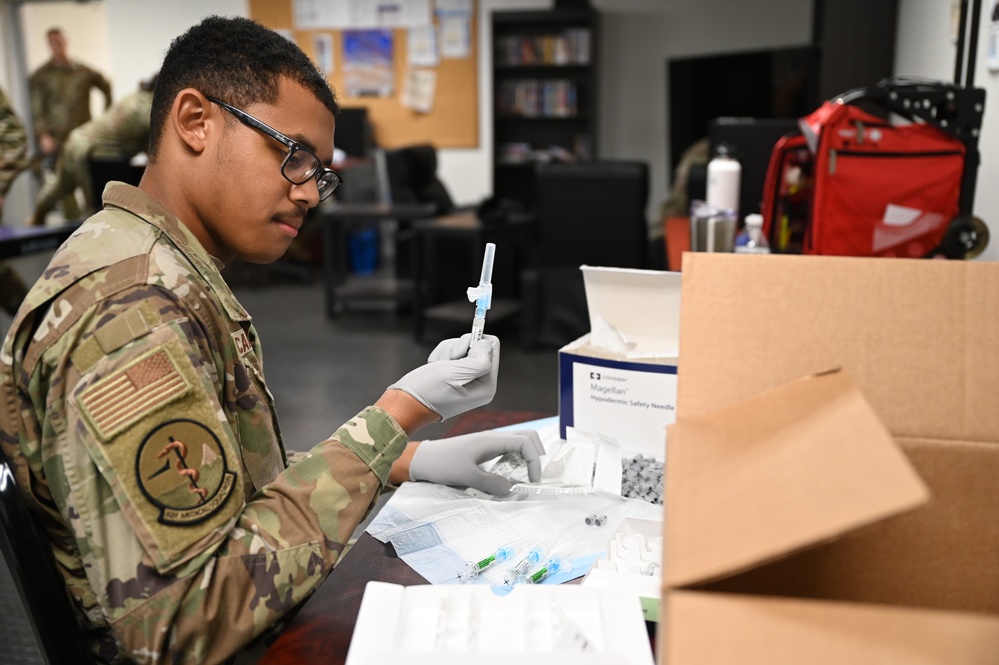 62d MDS boosts flu vaccine availability for Team McChord