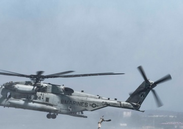 Recon Company Conducts Helocast Training