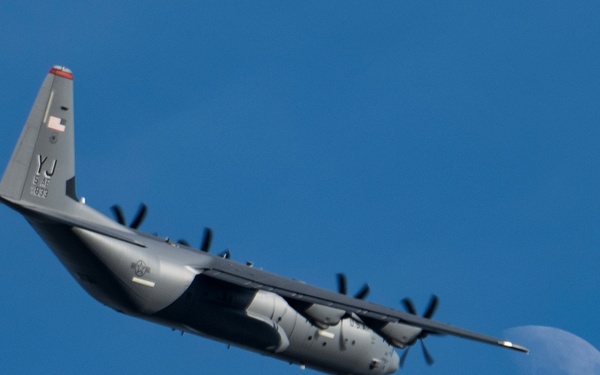 Hercs towards to the moon