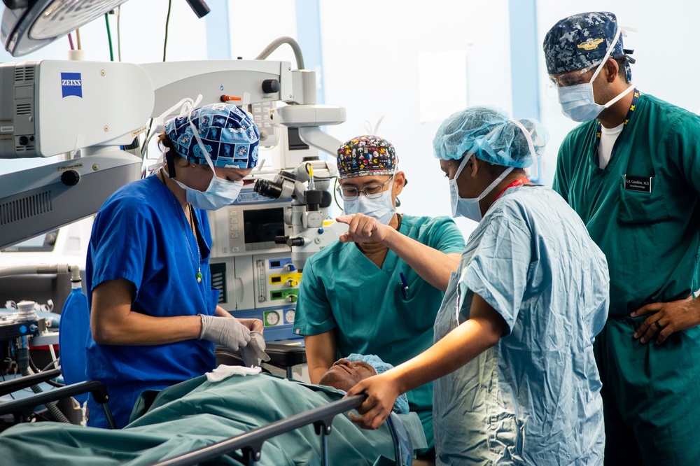 Pacific Partnership 2024-1: Surgical Operations Aboard USNS Mercy Nov. 3