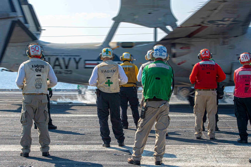 USS Dwight D. Eisenhower (CVN 69) Supports Naval Operations in 5th Fleet Area of Operations