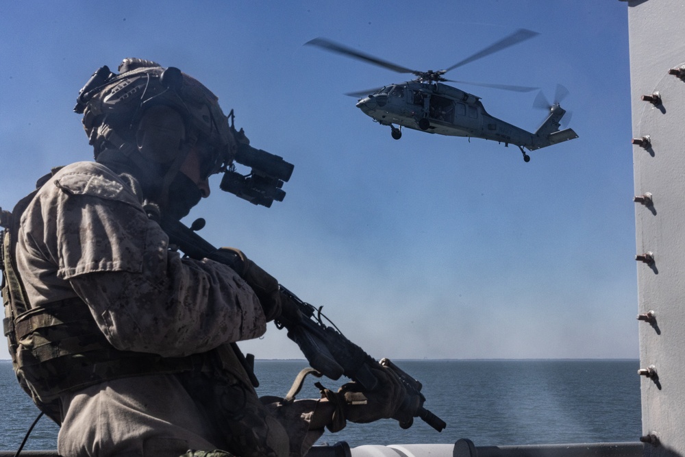 24th MEU MSPF Marines Conduct VBSS