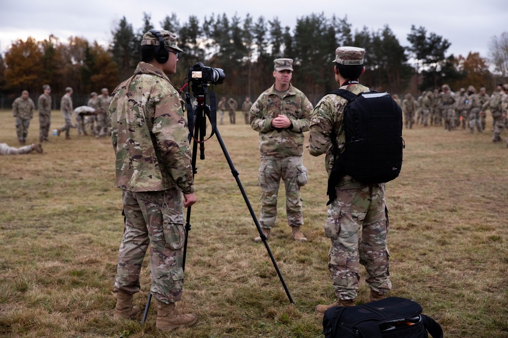 343rd MPAD soldiers conduct an interview.