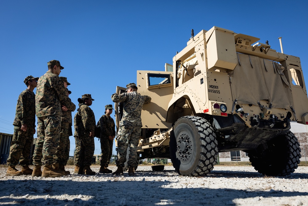 Ardrey Kell High School MCJROTC Visits Camp Lejeune