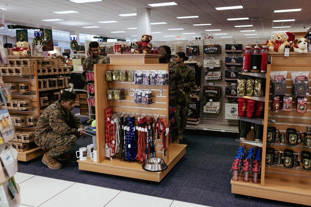 Ardrey Kell High School MCJROTC Visits Camp Lejeune