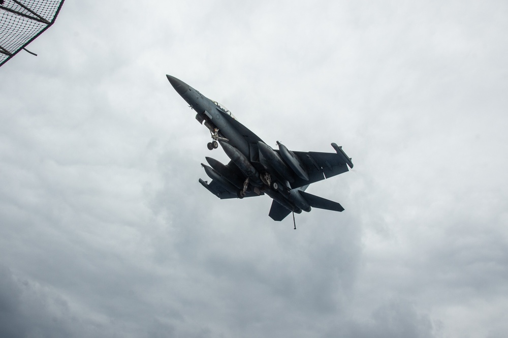 USS Ronald Reagan (CVN 76) conducts flight operations