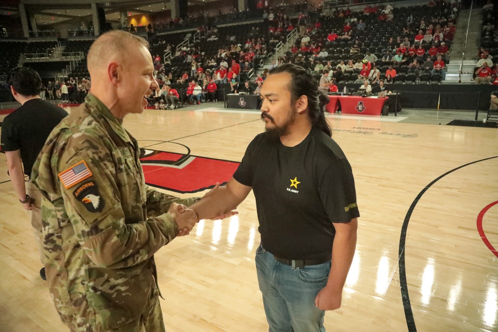 101st Commander at APSU Enlistment