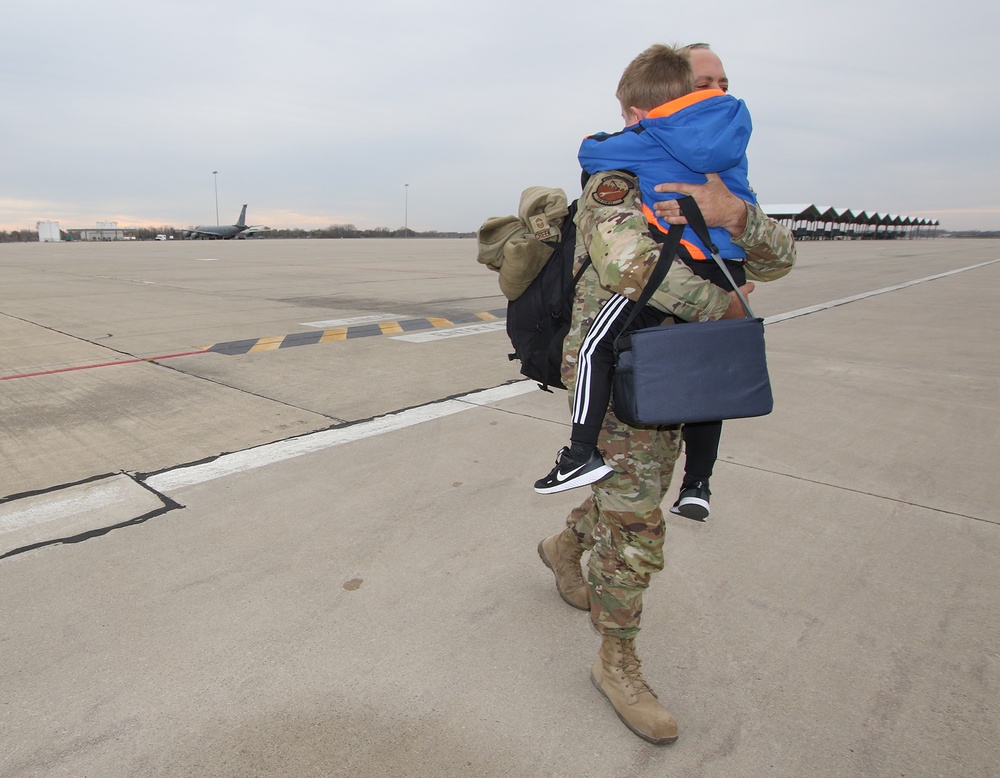 Airmen From 127th Wing Return From Deployment