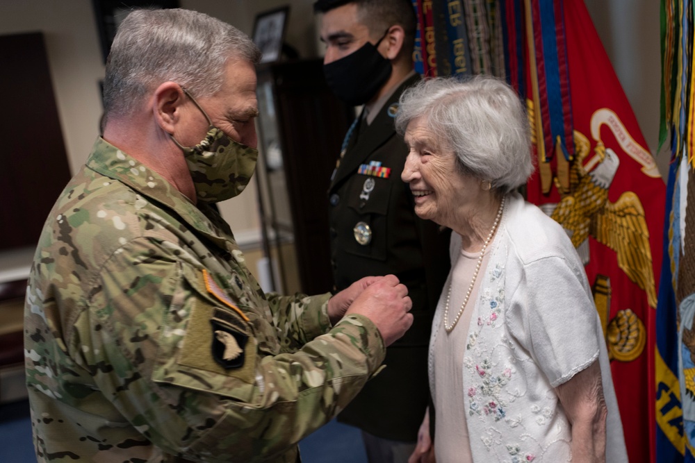 WW Nurse U.S. Army Lt. (Ret.) Regina Benson Receives Joint Service Achievement Medal