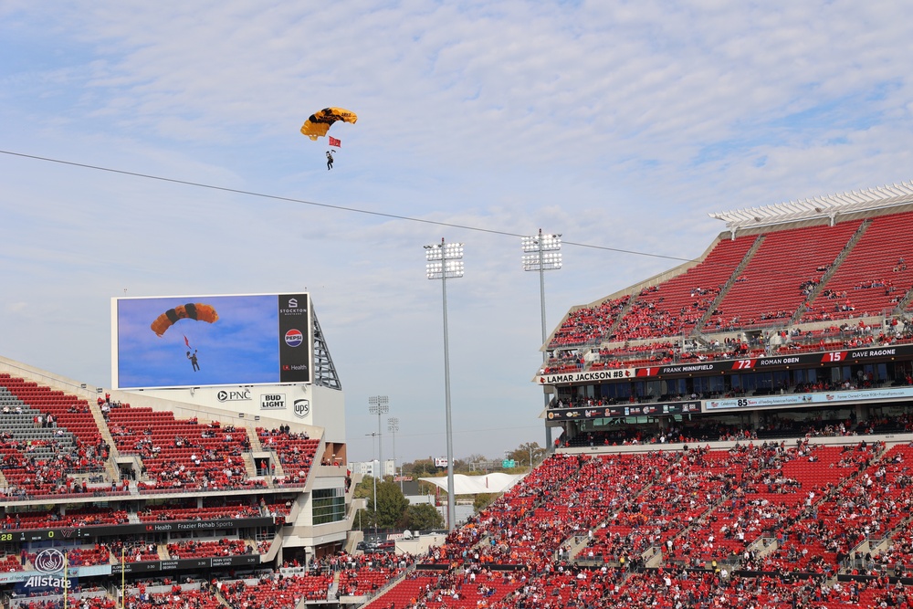 1st TSC Soldiers reenlist during Cardinal football’s ‘Salute to Service’ game