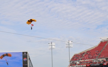 1st TSC Soldiers reenlist during Cardinal football’s ‘Salute to Service’ game