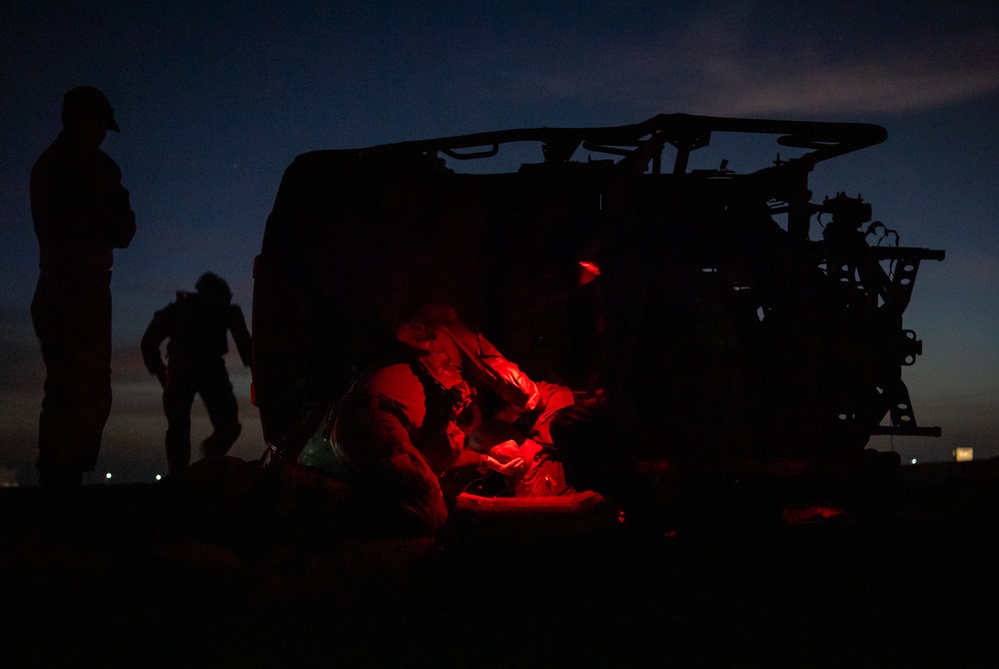 Niger AB 201 exercises vehicle extrication with QRF and rescue specialists