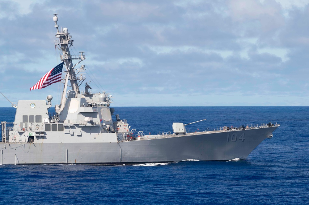 USS Sterett (DDG 104) Sails in Formation During Multi-Large Deck Event (MLDE)