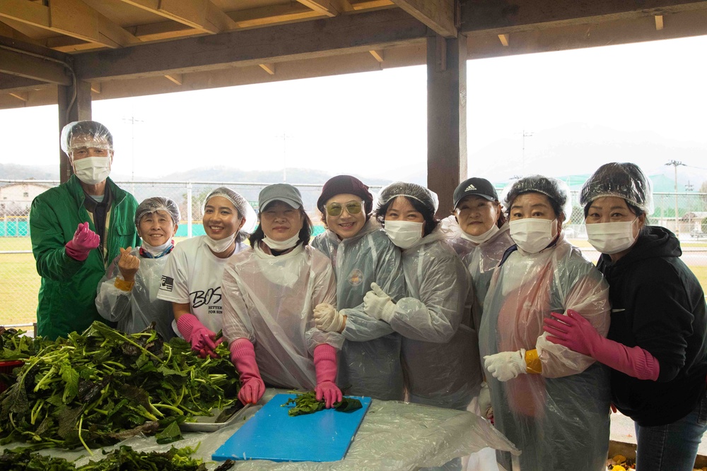 Camp Casey BOSS program hosts kimchi making event