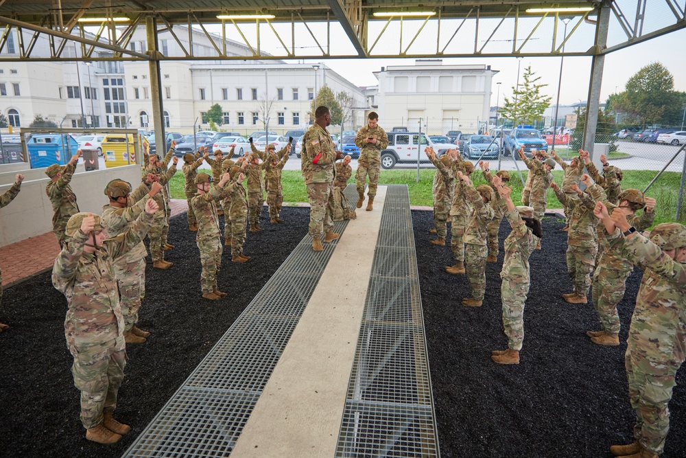 173rd Airborne Brigade conducts Basic Airborne Refresher