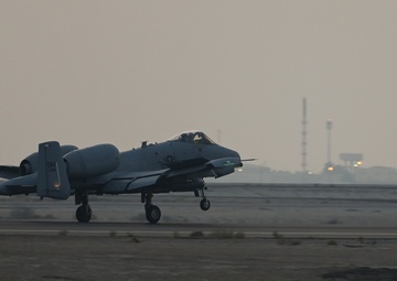 A-10 Thunderbolt IIs arrive to CENTCOM AOR
