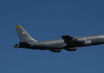 KC-135 flying