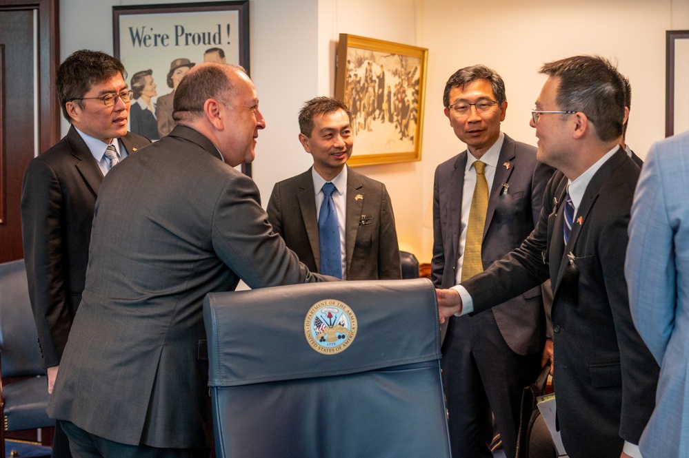 DVIDS - Images - Under Secretary of the Army meets with Singapore ...