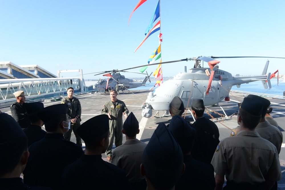 USS Jackson (LCS 6) hosts ship tour in support of Fleet Week San Diego 2023