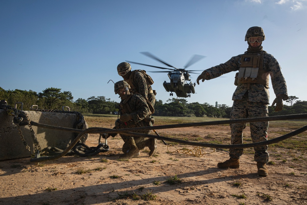 Combat Logistics Battalion 31 performs Helicopter Support Team Exercise