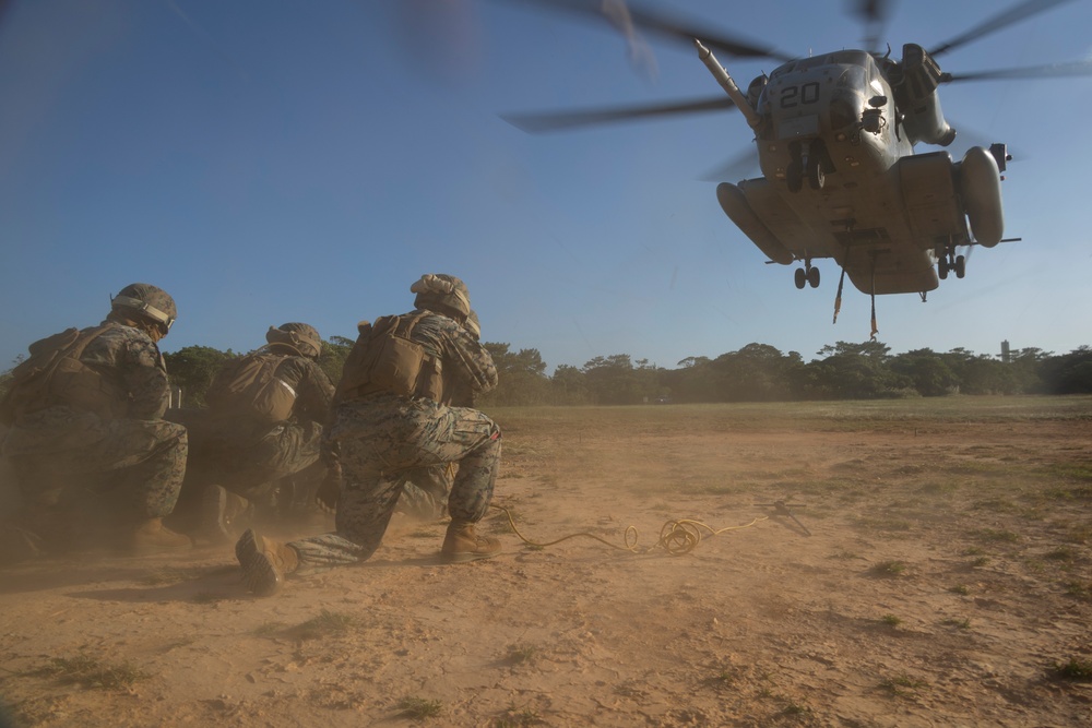 Combat Logistics Battalion 31 performs Helicopter Support Team Exercise