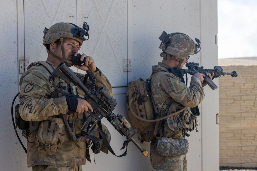 25th ID Soldiers Conduct Military Operations in Urban Terrain During JPMRC 24-01