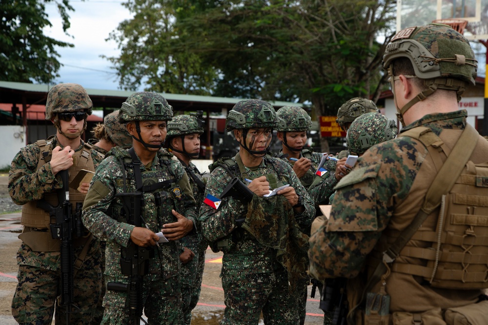 MRF-SEA Marines conduct Patrol During Corporals Course in Palawan