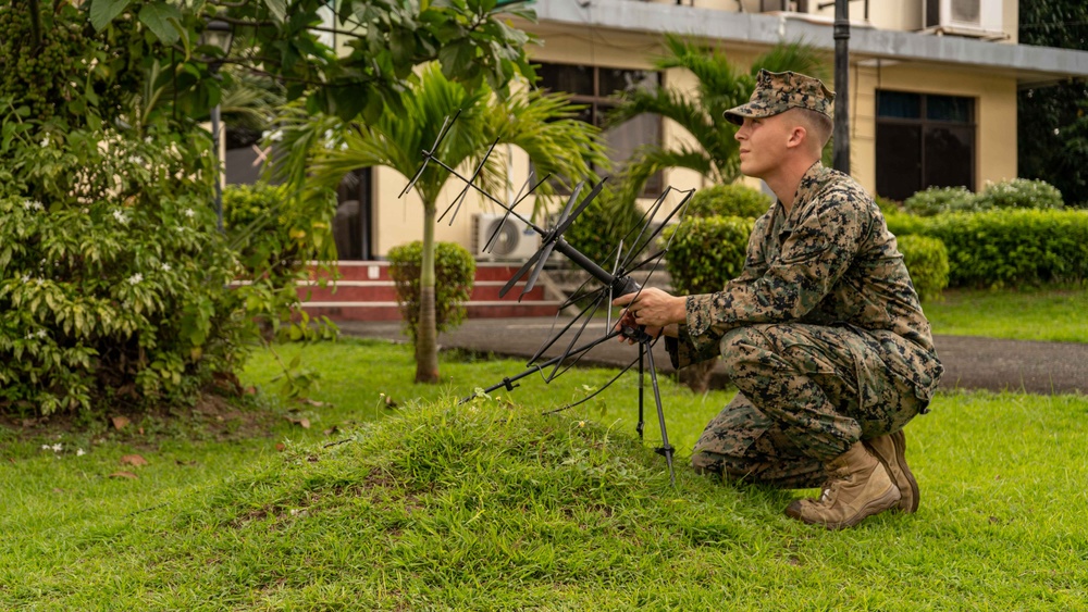 MRF-SEA Marines check signal strength for integrated waveform radio