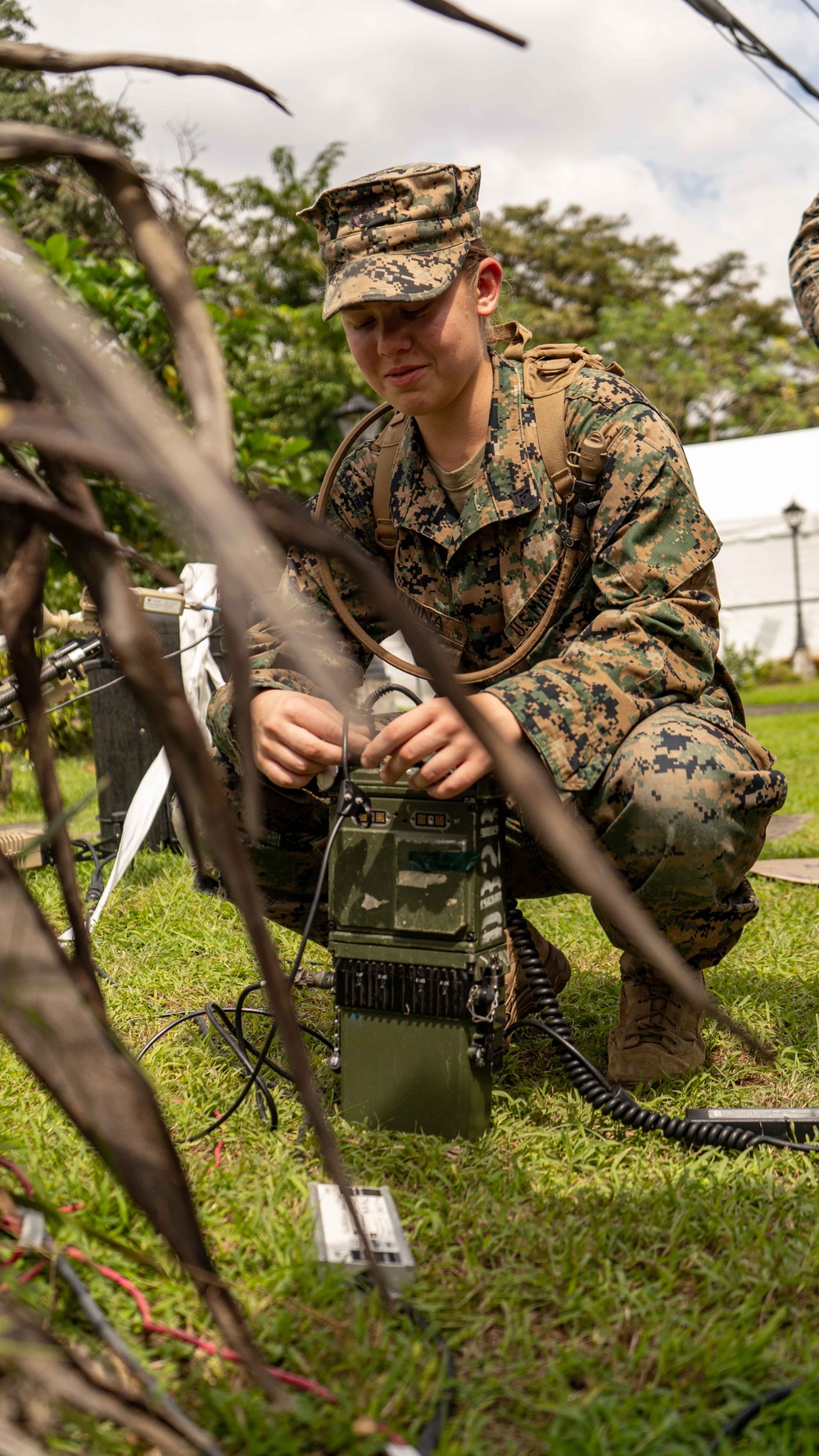 MRF-SEA Marines check signal strength for integrated waveform radio