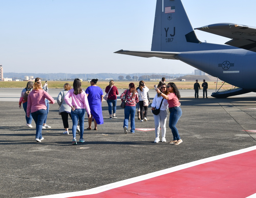 Yokota spouses take to the skies during Operation Volant Spouse 2023
