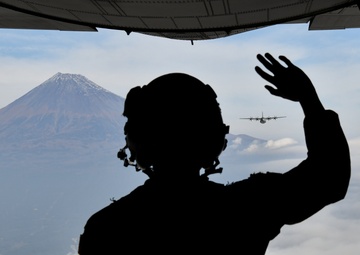 Yokota’s 36th AS takes the scenic route