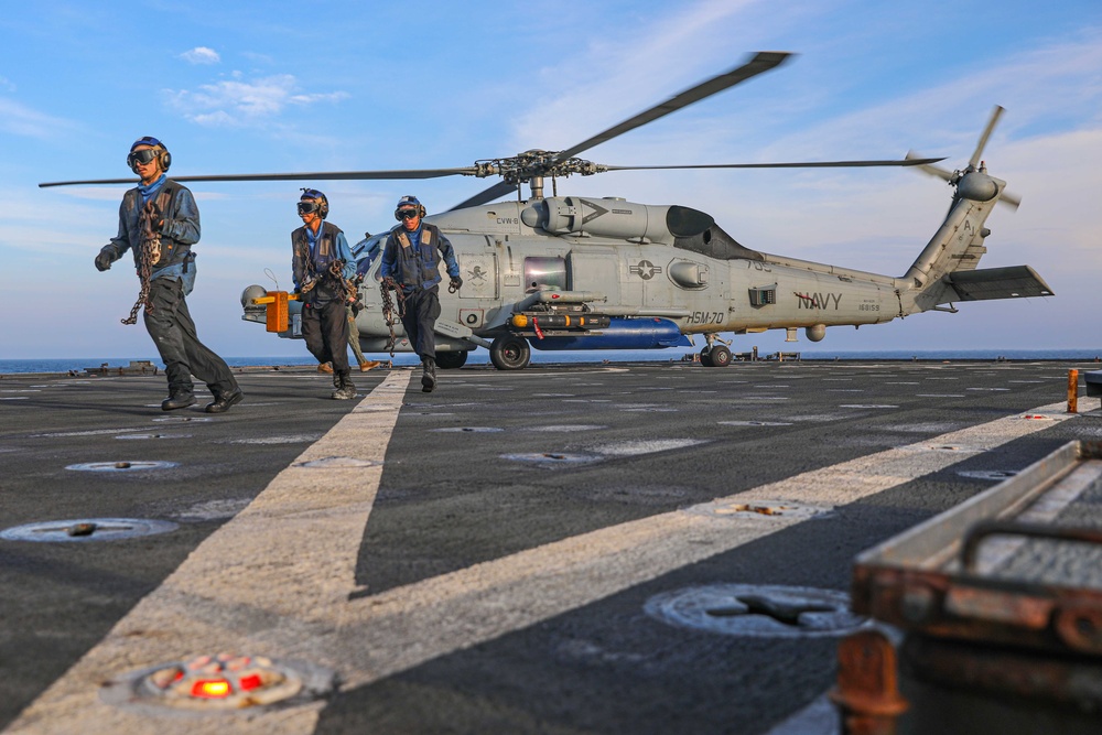 USS Carter Hall (LSD 50) Conducts Flight Operations in the Red Sea, Oct. 27, 2023