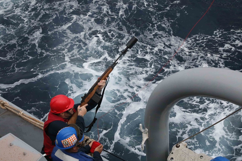 USS Thomas Hudner Conducts a Replenishment at Sea with USNS Amelia Earhart in the U.S. 5th Fleet