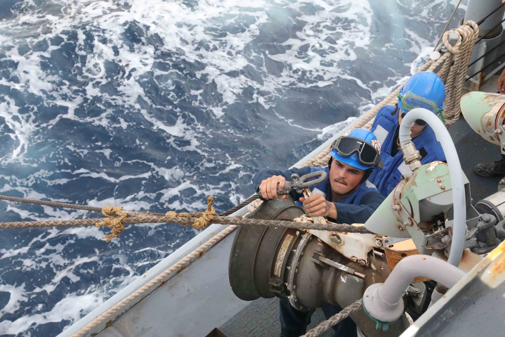 USS Thomas Hudner Conducts a Replenishment at Sea with USNS Amelia Earhart in the U.S. 5th Fleet