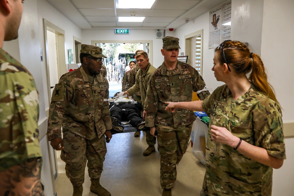 Powidz US Soldiers train for mass casualty scenario