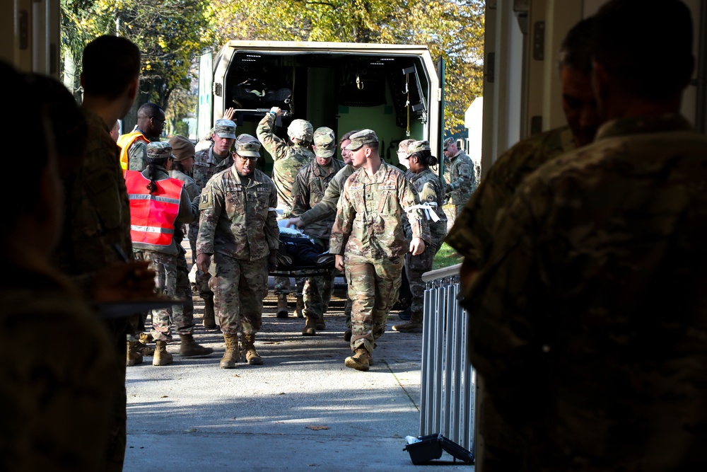 Powidz US Soldiers train for mass casualty scenario