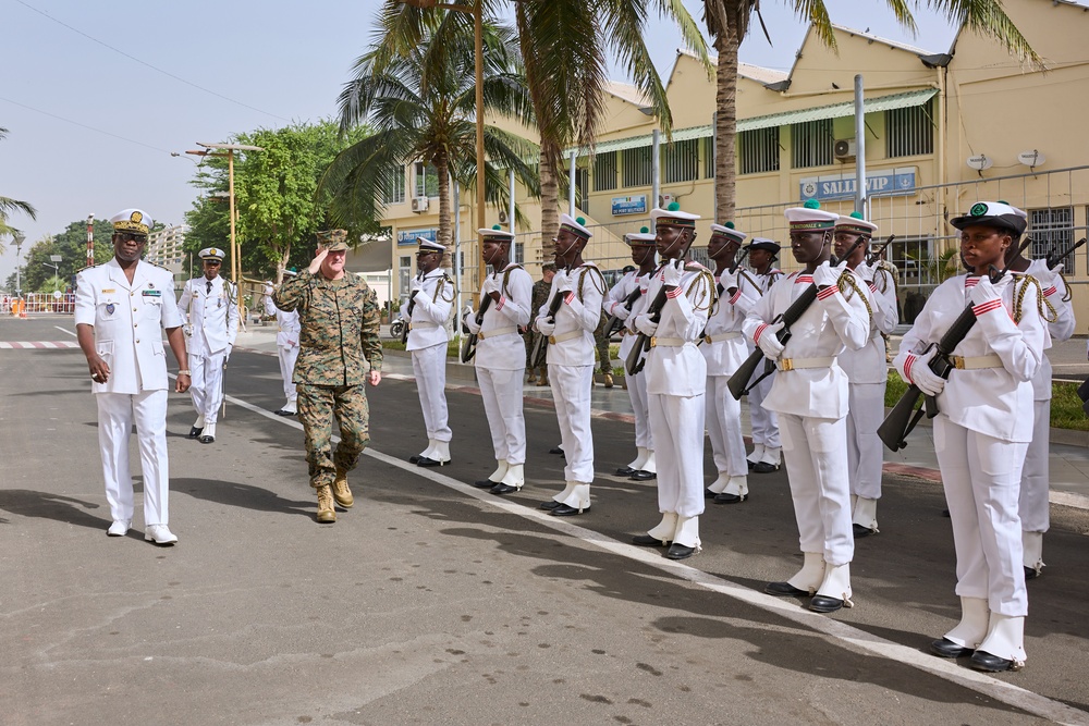 Maj. Gen. Sofge meets with Rear Adm. Abdou Sene