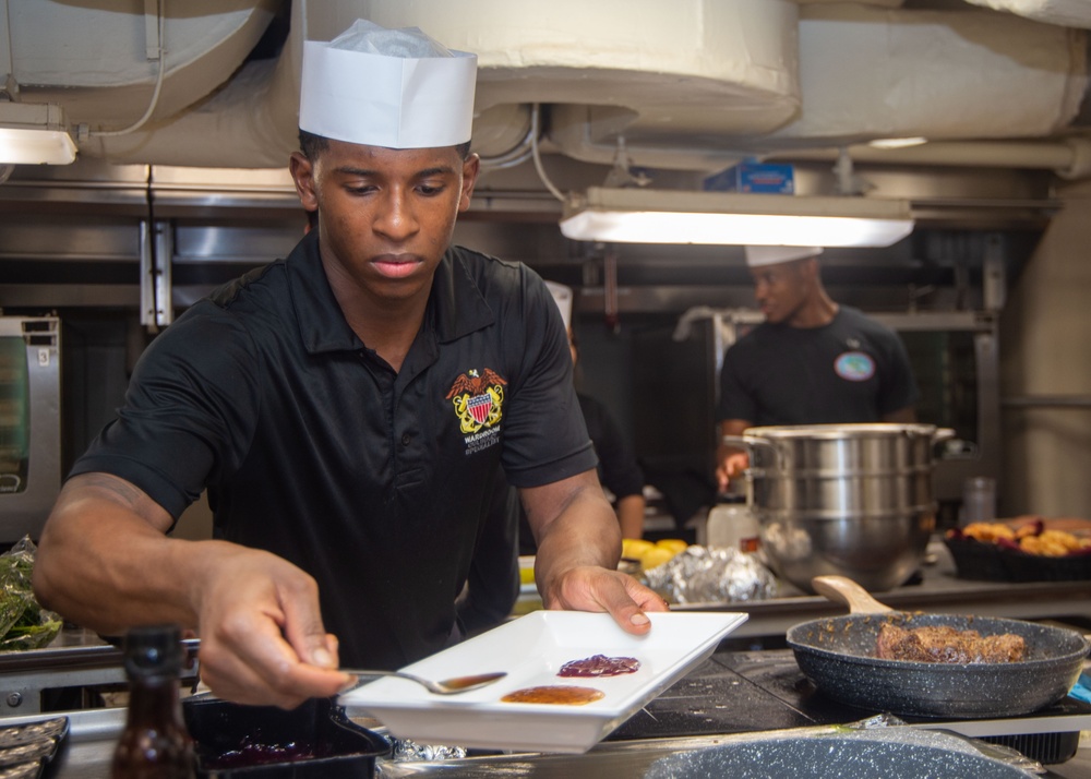 USS Ronald Reagan (CVN 76) hosts final round of cooking competition