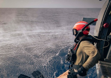 USS Carl Vinson (CVN 70) Sailors Conduct Search and Rescue Training in the Pacific Ocean