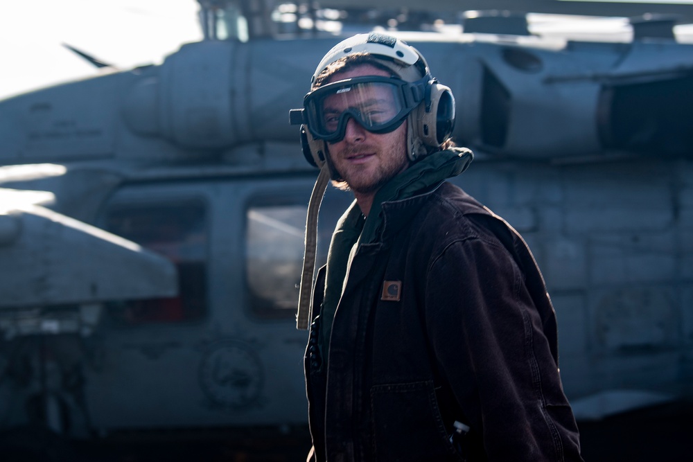 USS Ronald Reagan (CVN 76) hosts ship tour for lovelytheband