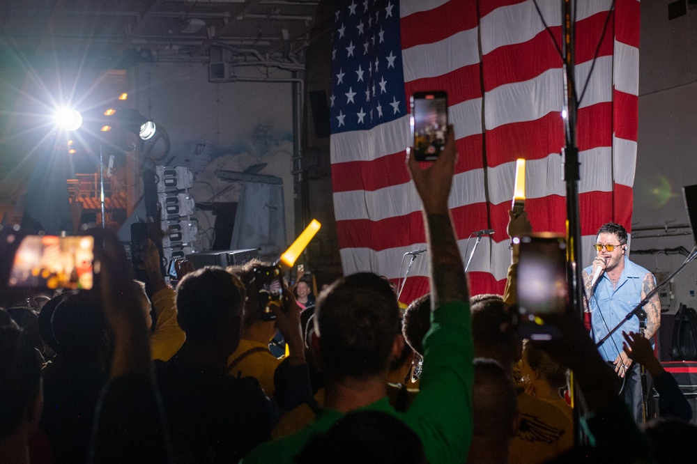 USS Ronald Reagan (CVN 76) and Navy Entertainment host lovelytheband concert